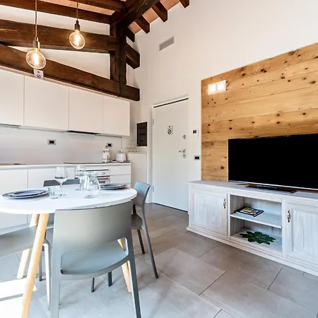 Al Segnavento Montese Apartman Toscolano Maderno